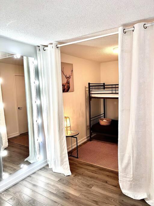 Luxurious Condo In The Center Of Downtown Toronto Exterior foto