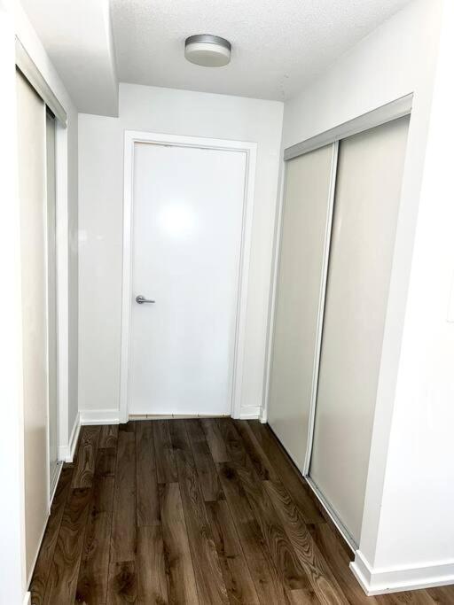 Luxurious Condo In The Center Of Downtown Toronto Exterior foto