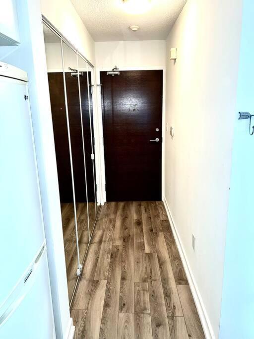 Luxurious Condo In The Center Of Downtown Toronto Exterior foto